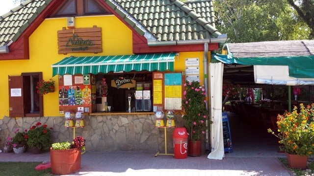 Nádas étterem Balatonfenyves - közvetlenül a parton