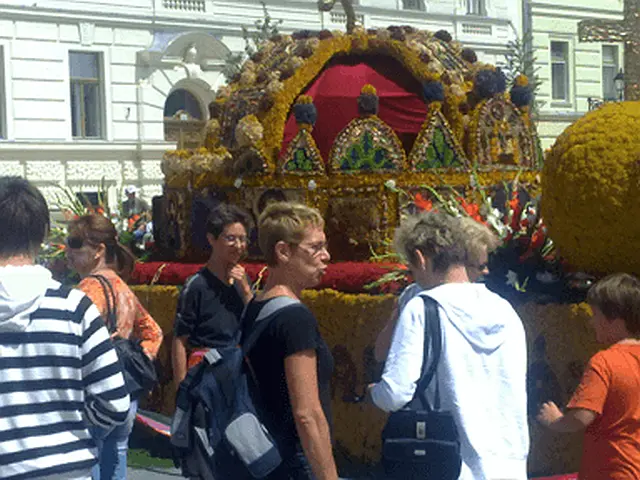 Debrecenben a korona is virágból van