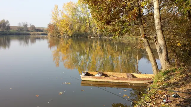 Csendélet csónakkal